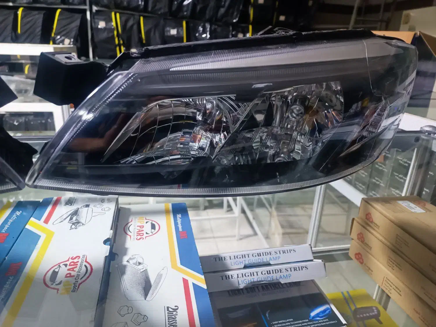 چراغ رانا پاس|قطعات یدکی و لوازم جانبی|کرمانشاه, |دیوار