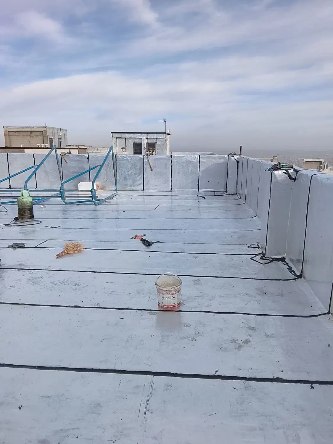 نصب و پخش انواع ایزوگام و قیرگونی . اجاره غلطک|خدمات پیشه و مهارت|همدان, |دیوار