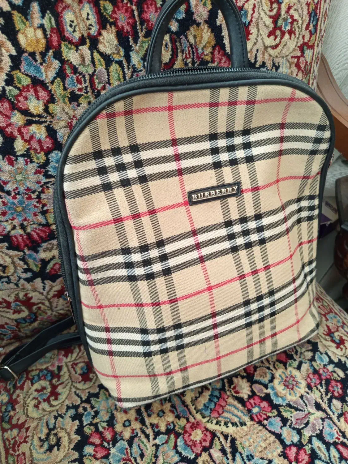 کیف|کیف، کفش، کمربند|کرمان, |دیوار