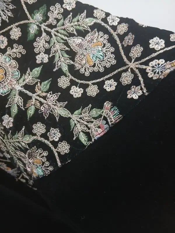 مانتو مخمل اینه ای با تکه های کار شده|لباس|کوهدشت, |دیوار