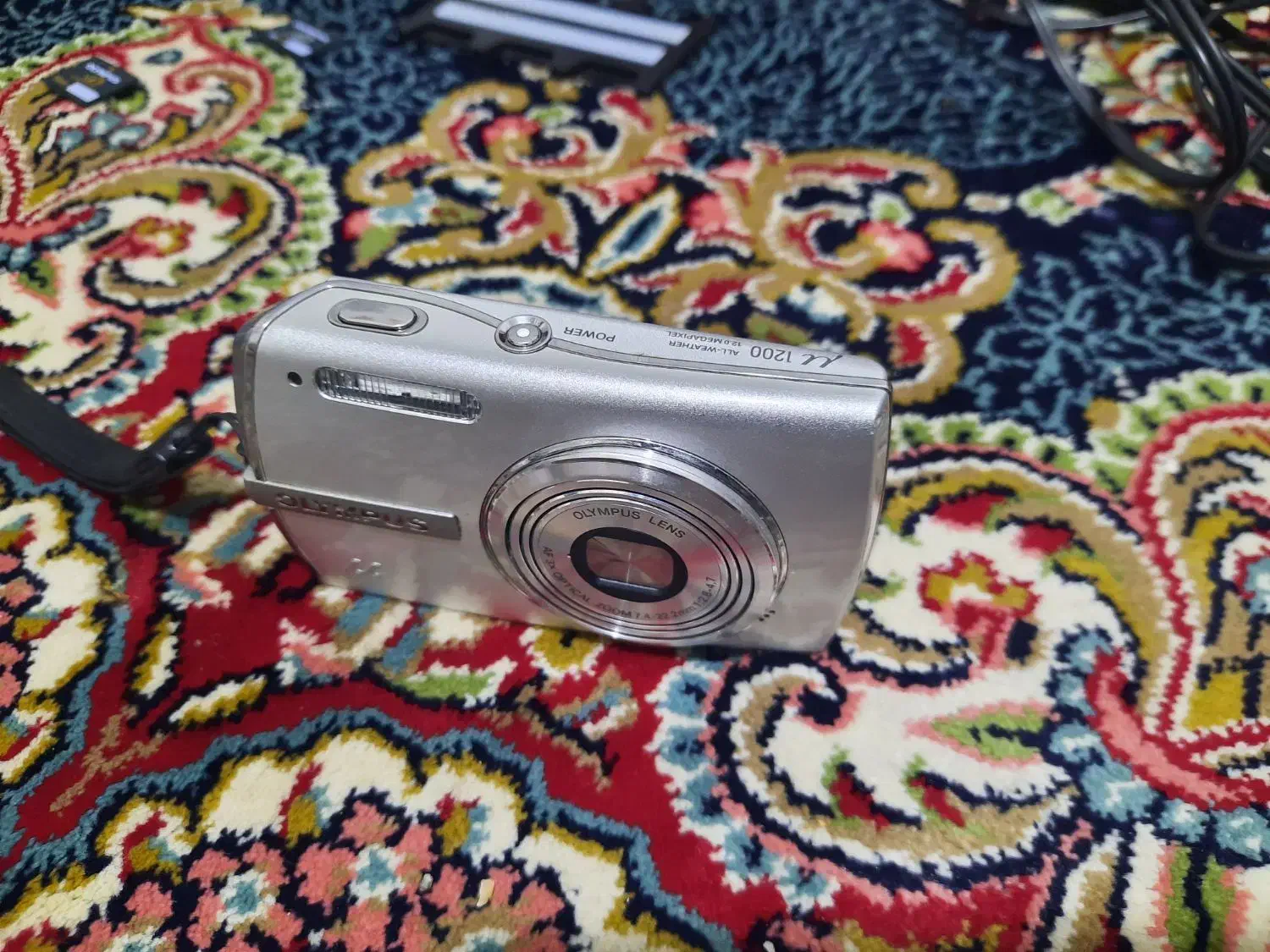 دوربین عکاسی و فیلمبرداری الیمپوس با کارتون رم ۱۶|دوربین عکاسی و فیلمبرداری|تهران, دهم فروردین|دیوار