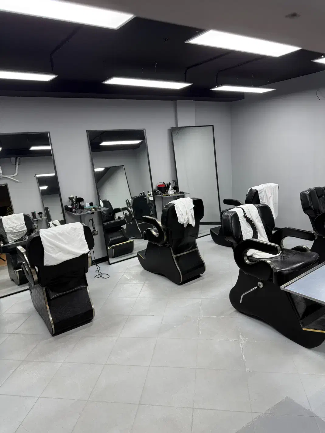 صندلی در لاکچری ترین سالن زیبایی آقایان قم|استخدام درمانی، زیبایی، بهداشتی|قم, عمار یاسر|دیوار
