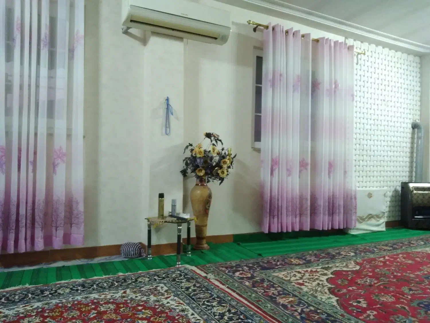 طبقه اول پارکینگ مجهزا|اجارهٔ کوتاه‌مدت آپارتمان و سوئیت|لاهیجان, گلستان|دیوار