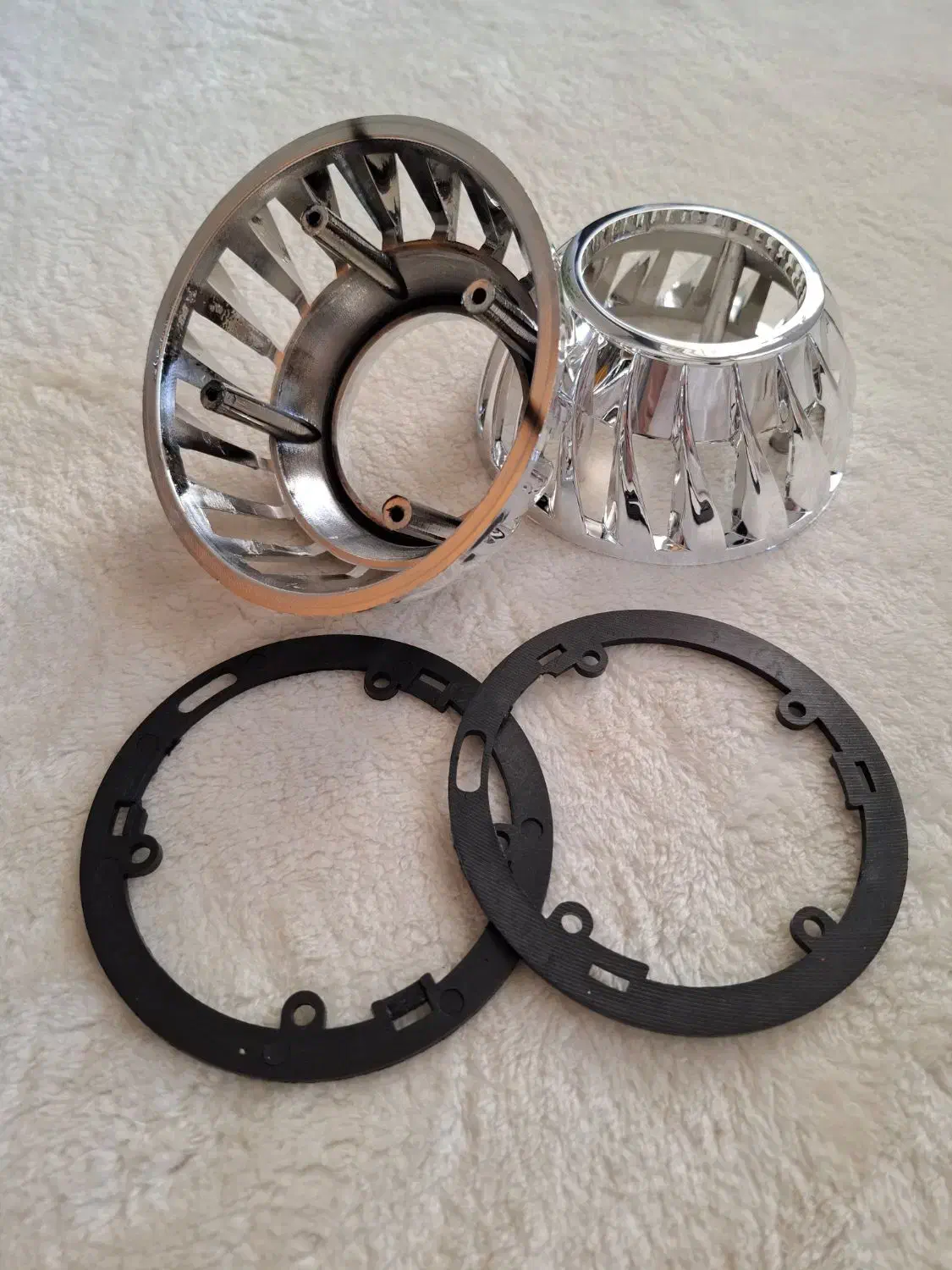 فرِیم لنز ۲.۵ اینچ چراغ خودرو|قطعات یدکی و لوازم جانبی|اصفهان, شمس آباد|دیوار