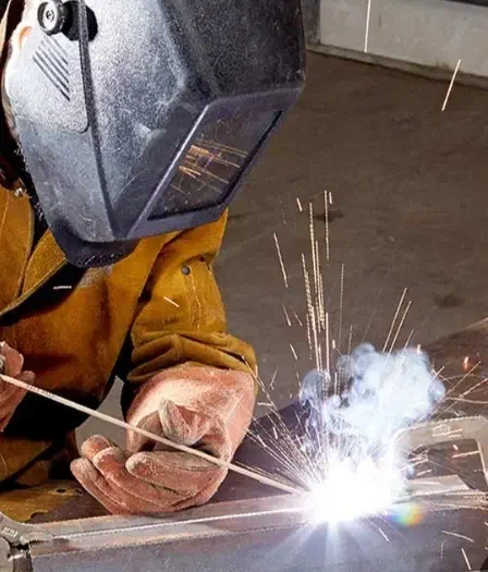 درخواست شاگرد برای جوشکاری|استخدام صنعتی، فنی، مهندسی|زابل, |دیوار