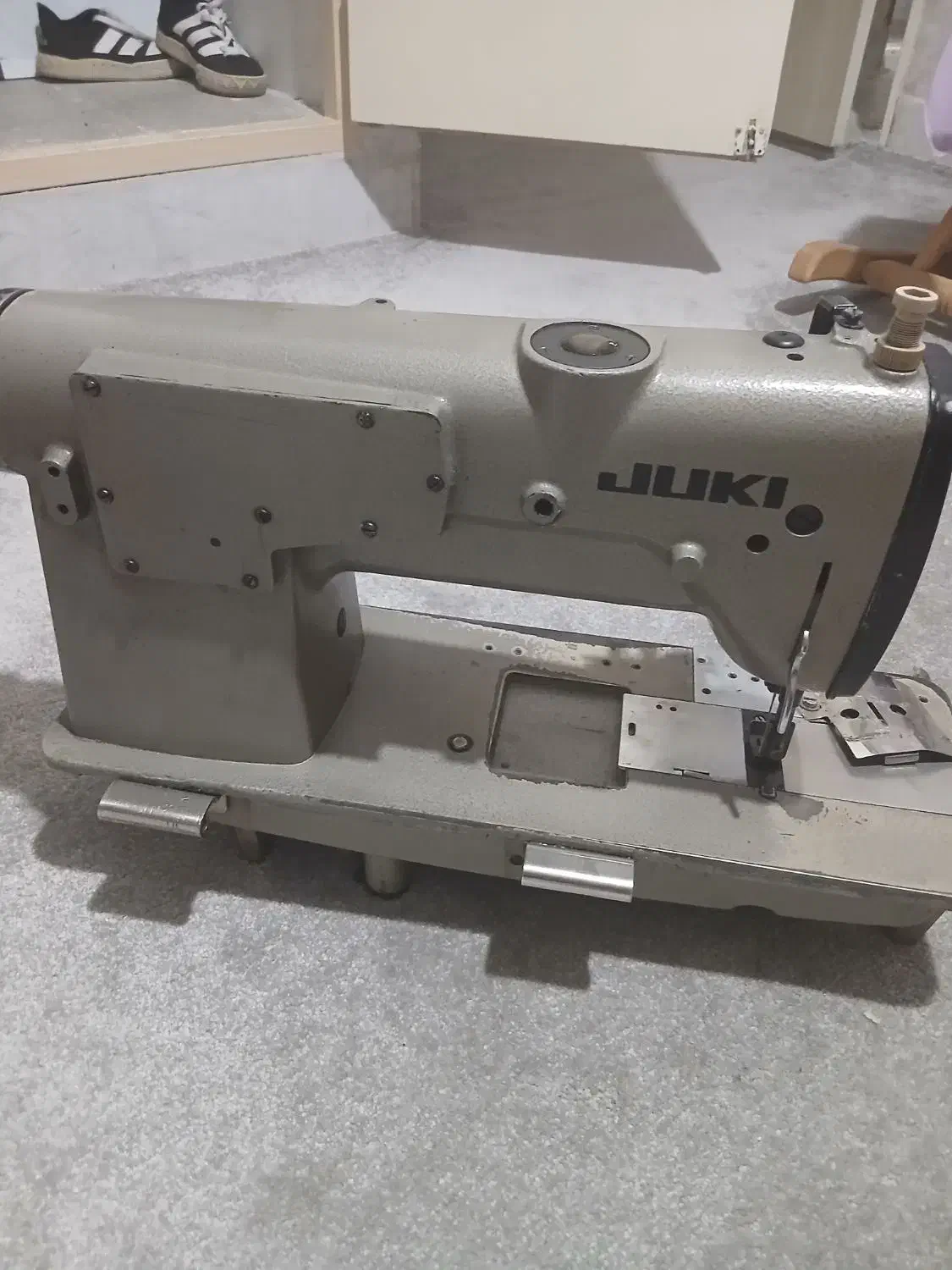 چرخ صنعتی دو سوزنه دو ماکو|چرخ خیاطی و ریسندگی|اندیشه, اندیشه فاز ۱|دیوار