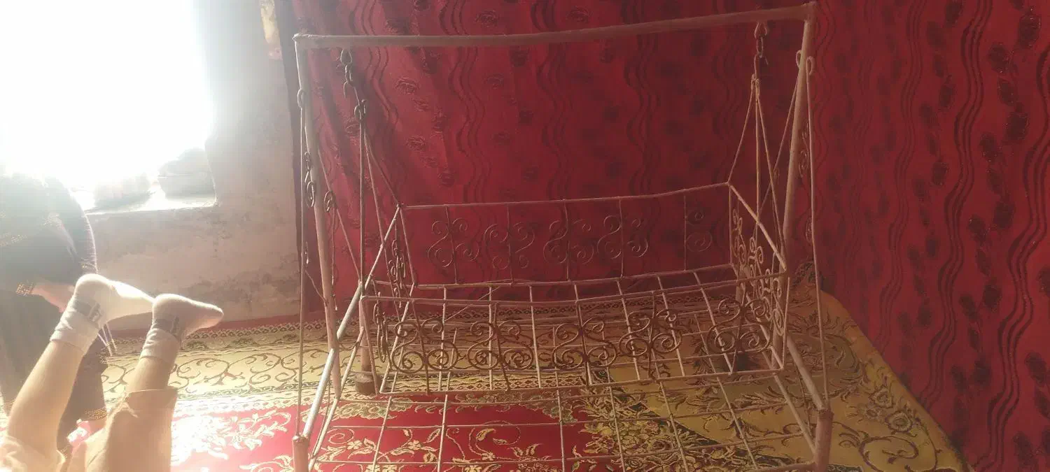 گهواره فلزی|تخت و صندلی بچه|خاش, |دیوار