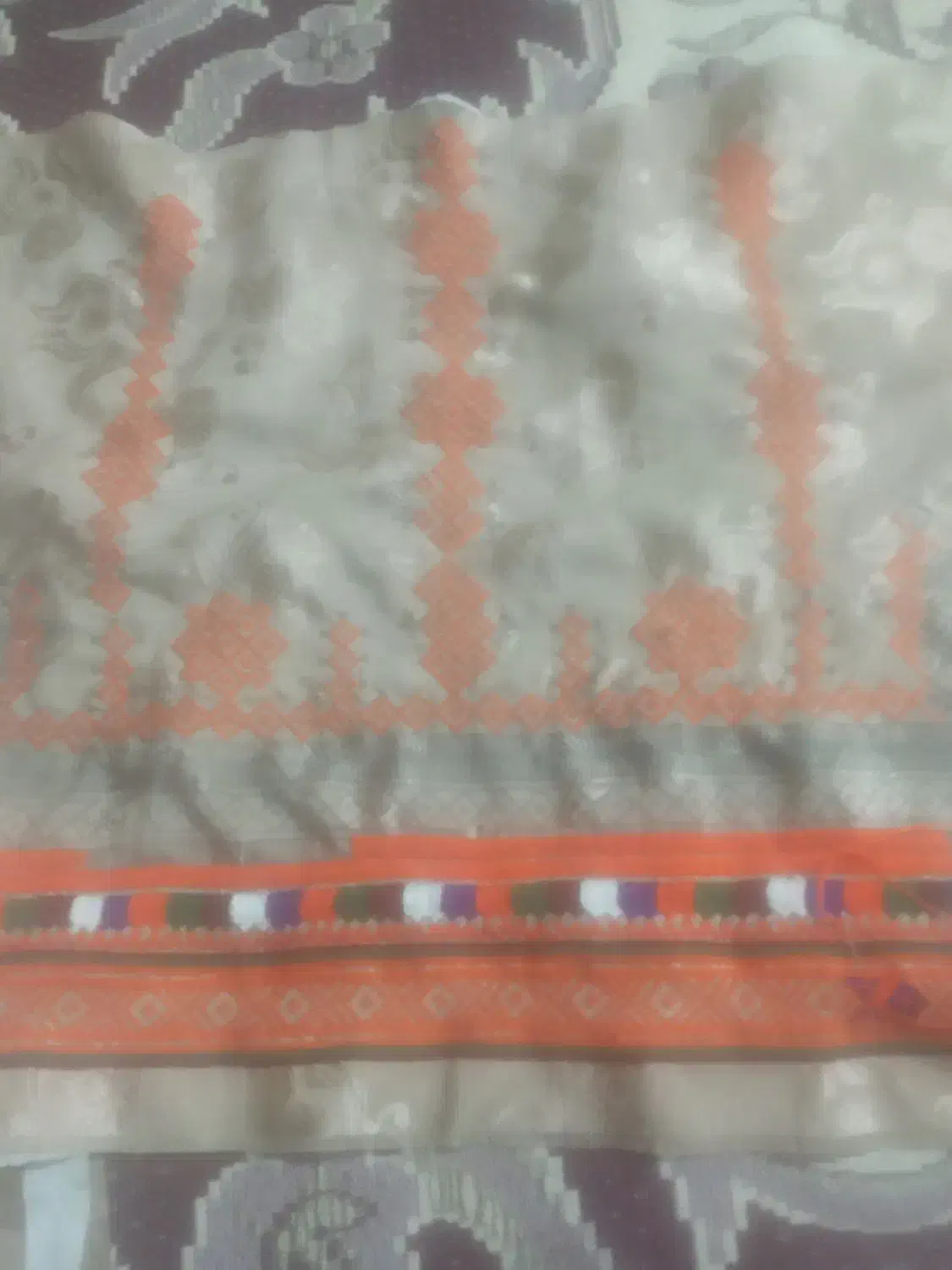 دوزنده|لباس|تربت جام, میان جام|دیوار