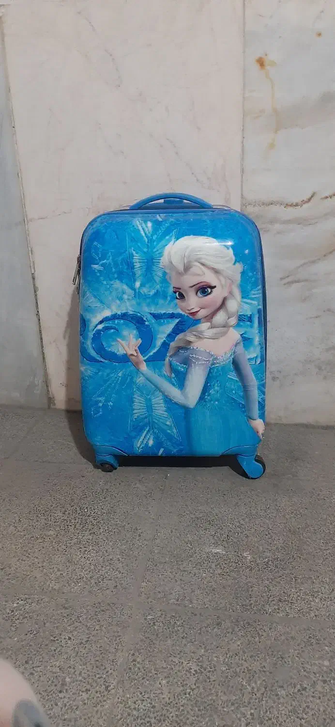 چمدان|کیف، کفش، کمربند|همدان, |دیوار