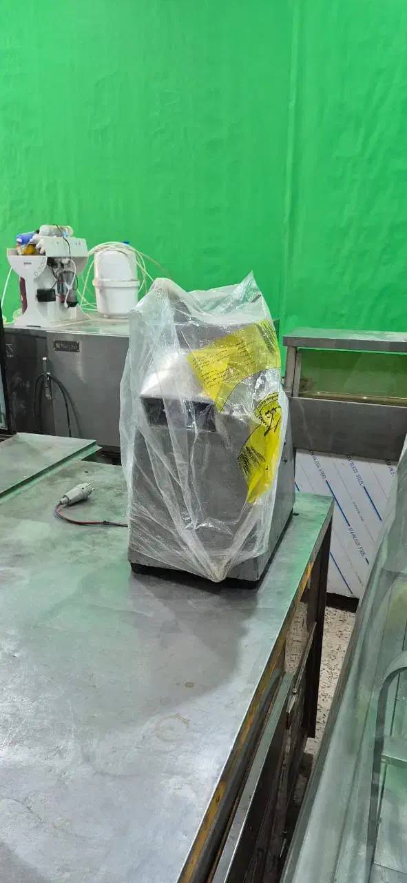 نیرو شیفت بعداز ظهر در فست فودی|استخدام خدمات فروشگاه و رستوران|کاشان, ۲۲ بهمن|دیوار