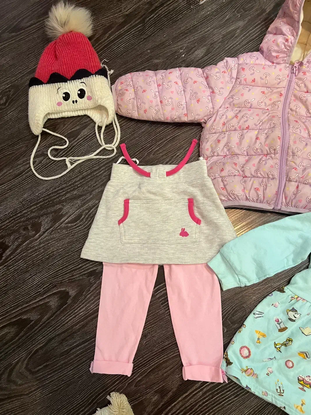 تعدادی لباس دخترانه|کفش و لباس بچه|رشت, استادسرا|دیوار