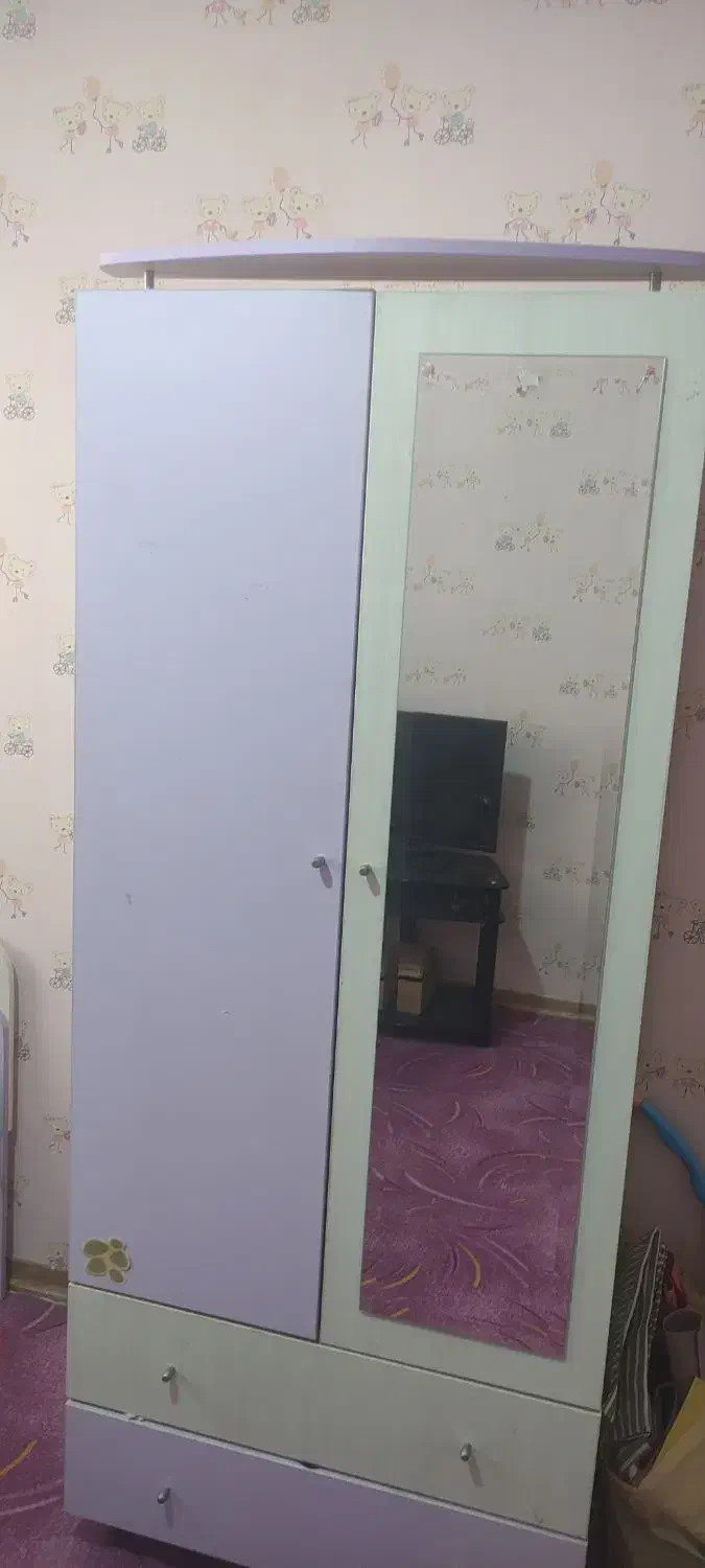 کمد ، تخت ،دکور|تخت و سرویس خواب|کاشان, شهرک خاتم الانبیا (مسکن ملی کاشان)|دیوار