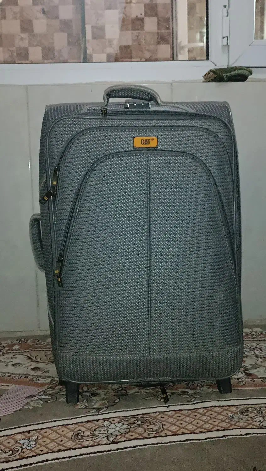 چمدان|کیف، کفش، کمربند|خاوران, |دیوار