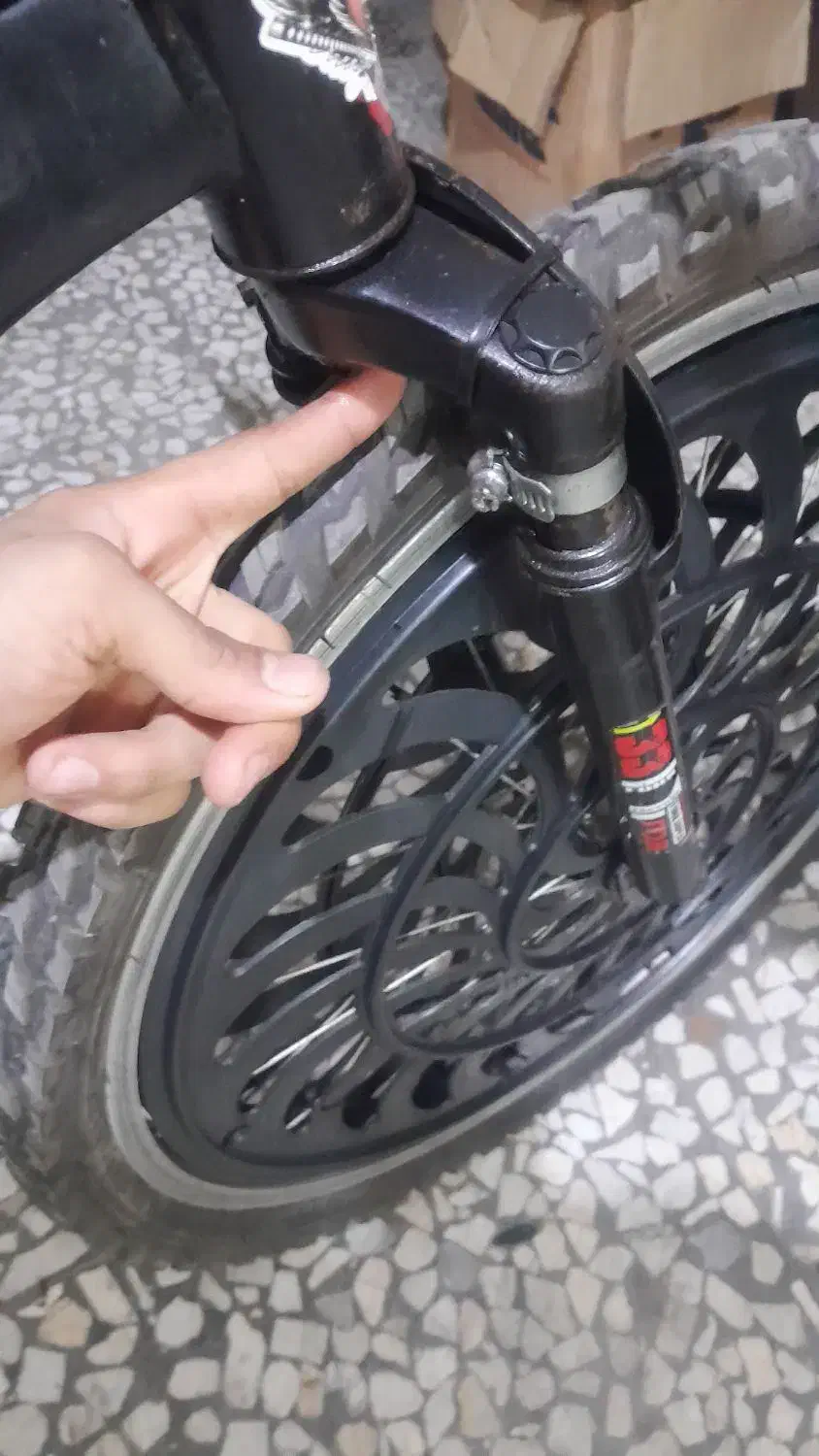 دوچرخه اسپرتی لاستیک پهن|دوچرخه، اسکیت، اسکوتر|رشت, پیرکلاچای|دیوار