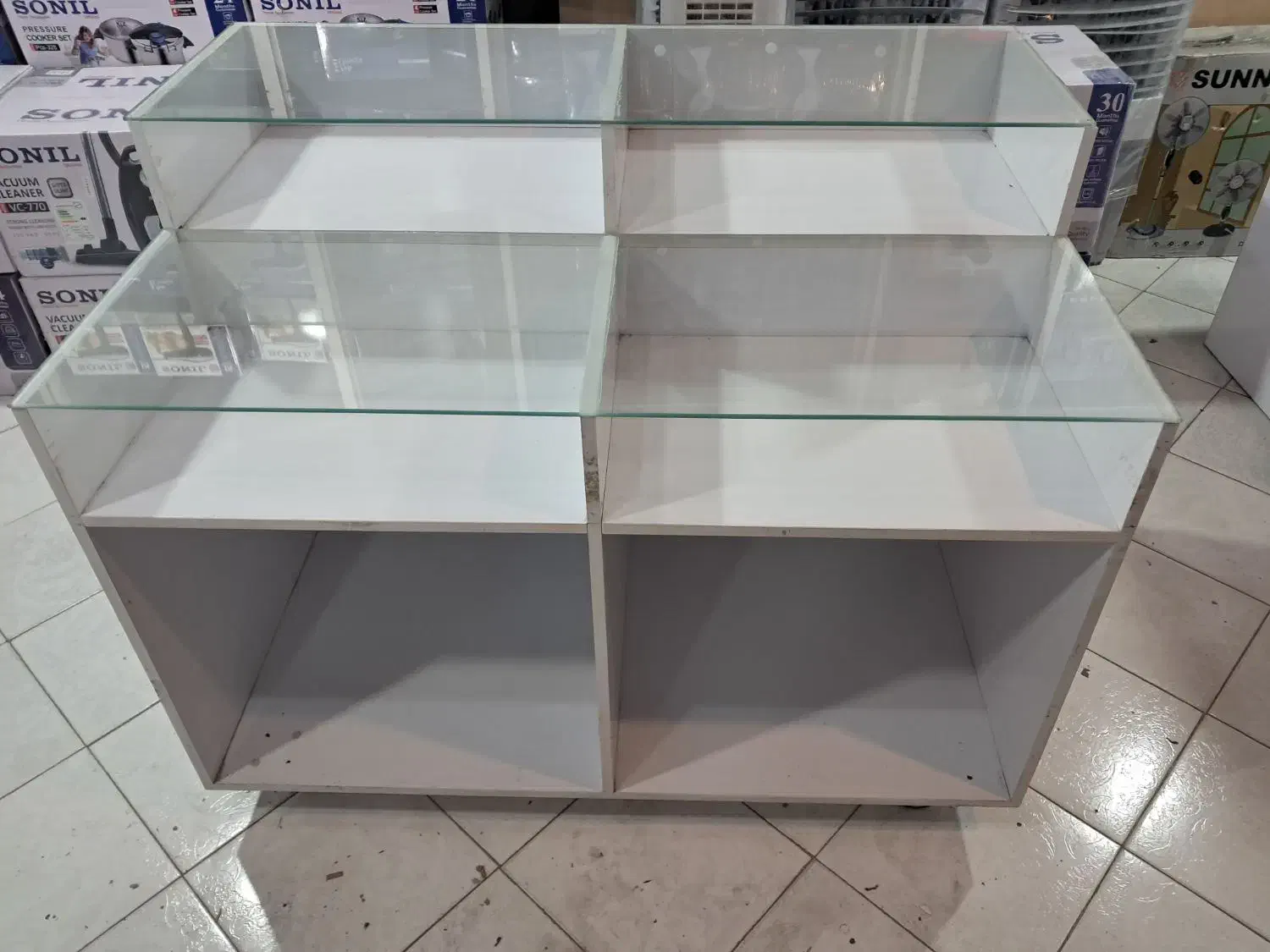 فروش ویترین MDF روکش سفید مناسب|فروشگاه و مغازه|اصفهان, نقش جهان|دیوار