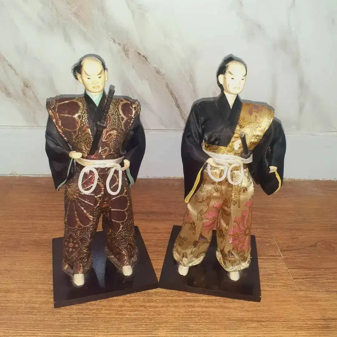 روفرشی و مجسمه های چوبی|روفرشی|سوسنگرد, |دیوار