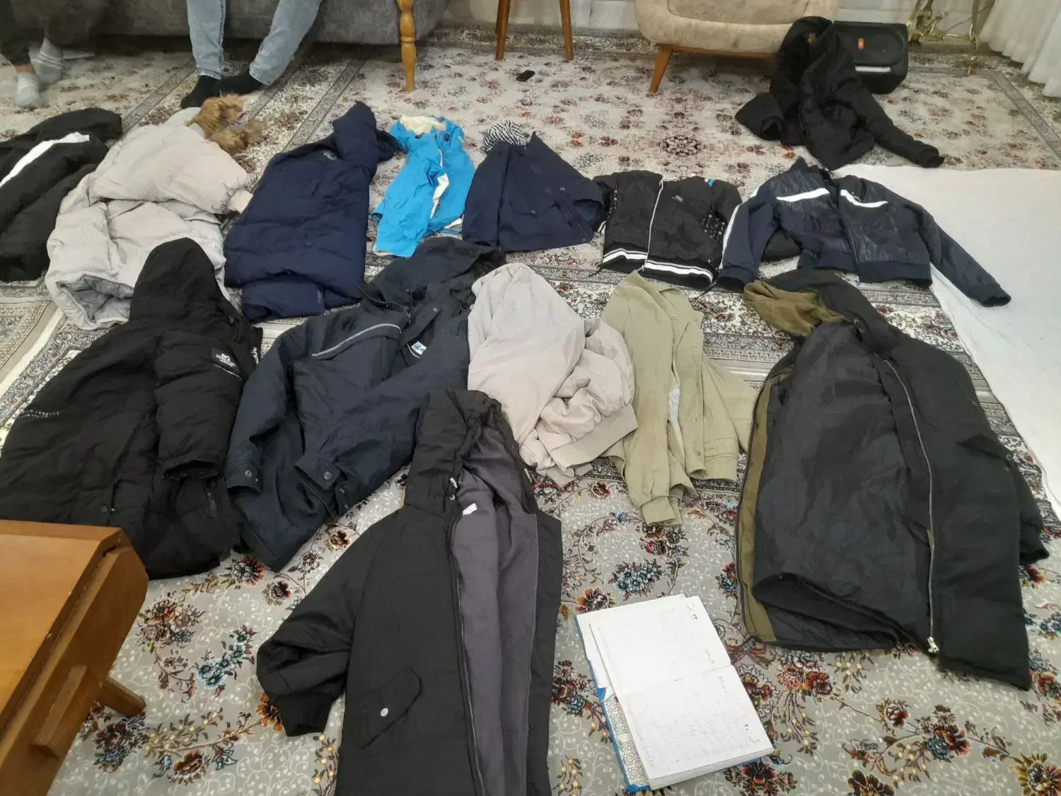 کاپشن خارجی|لباس|تربتحیدریه, سیلوی گندم|دیوار