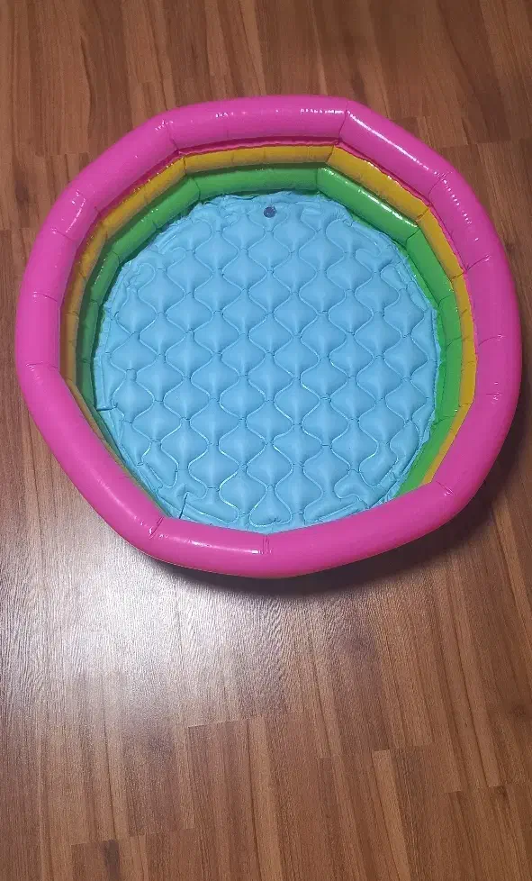 استخر توپ  کودک|اسباب‌‌بازی|شیراز, باغ تخت|دیوار