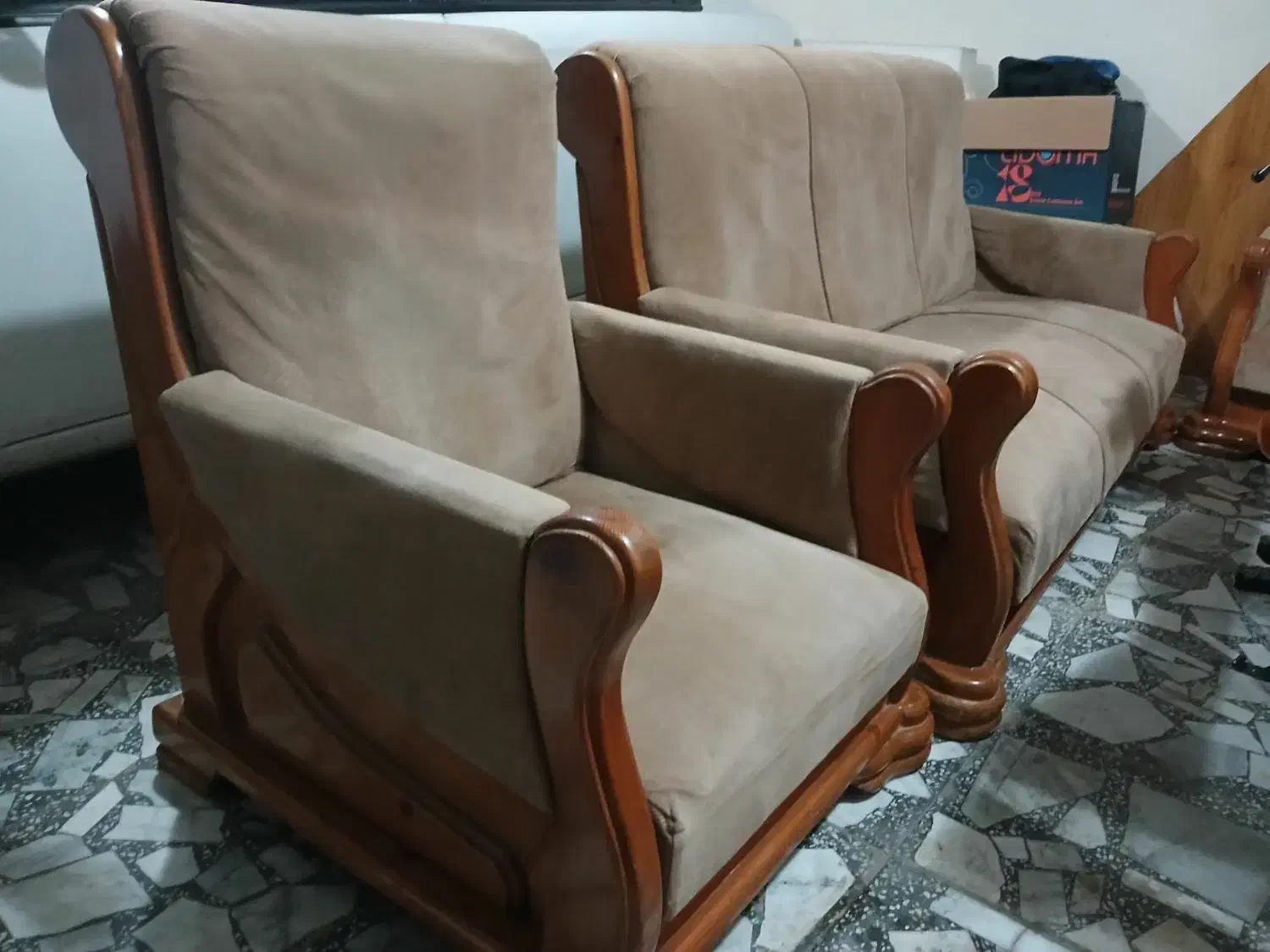 مبل  راحتی ۷نفره|مبلمان خانگی و میز عسلی|شفت, |دیوار