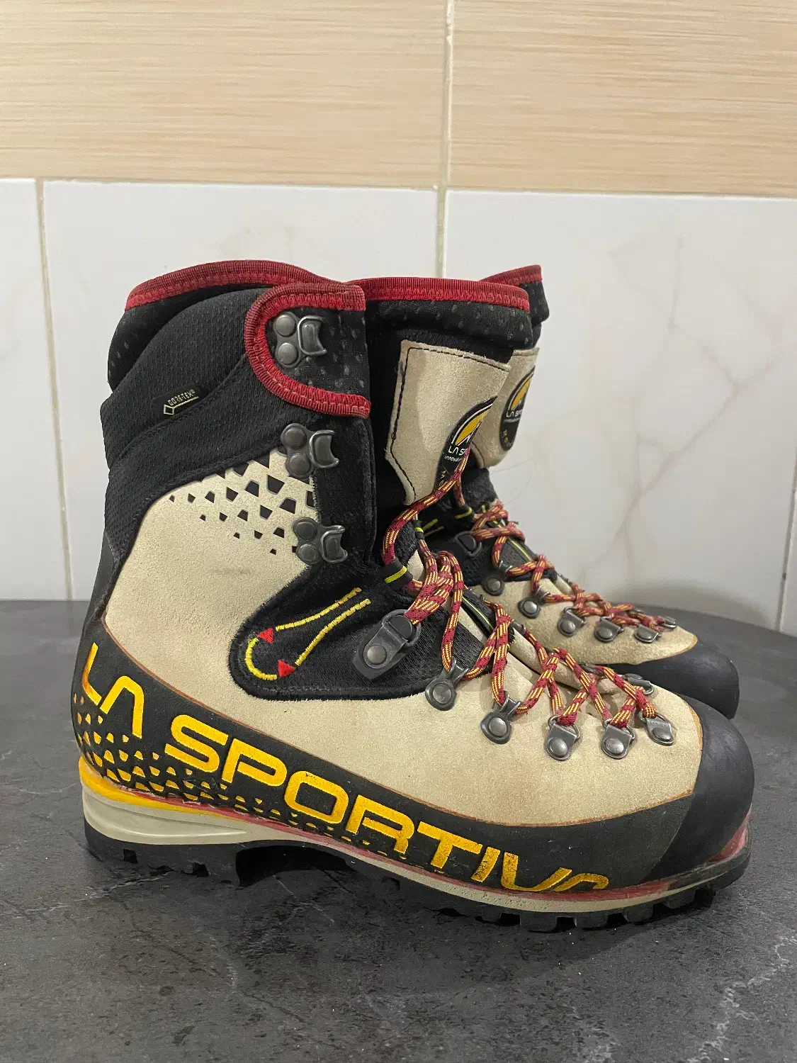 کفش کوهنوردی|کوهنوردی و کمپینگ|گرگان, |دیوار