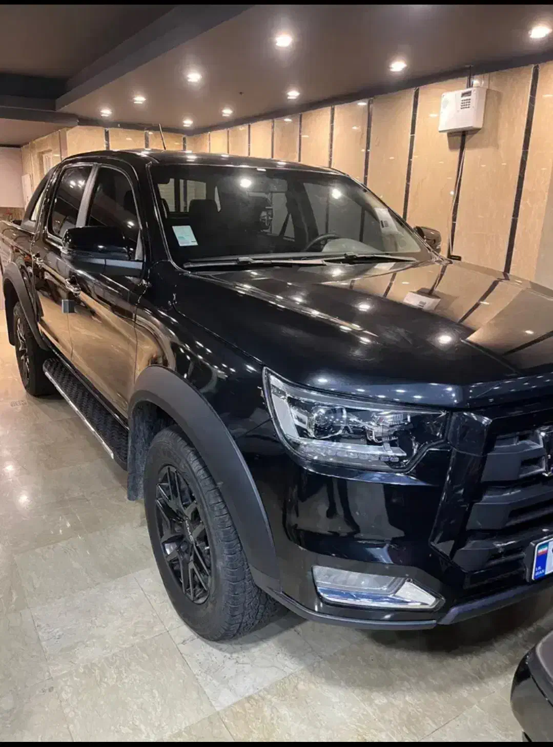 کی ام سی T8با امتیاز کار|خودرو سواری و وانت|شیراز, فرودگاه شهید دستغیب شیراز|دیوار