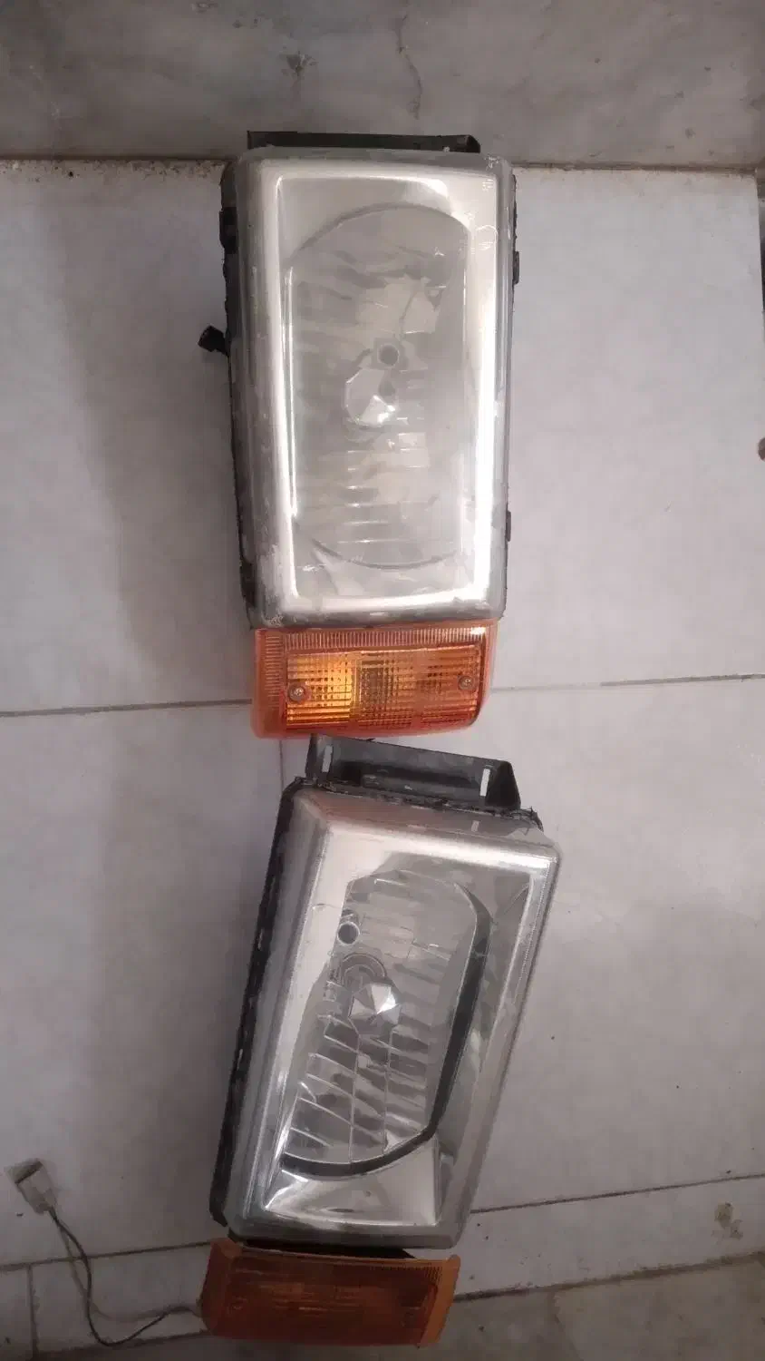 چراغ جلو پیکان|قطعات یدکی و لوازم جانبی|کامیاران, |دیوار