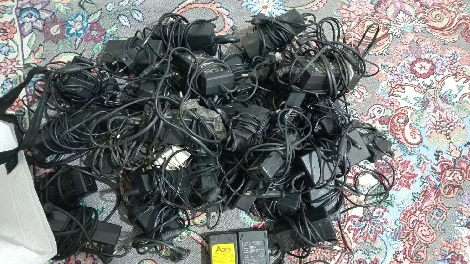 تعداد آدبتو نو سالم|قطعات و لوازم جانبی رایانه|کرج, اسلام‌آباد|دیوار