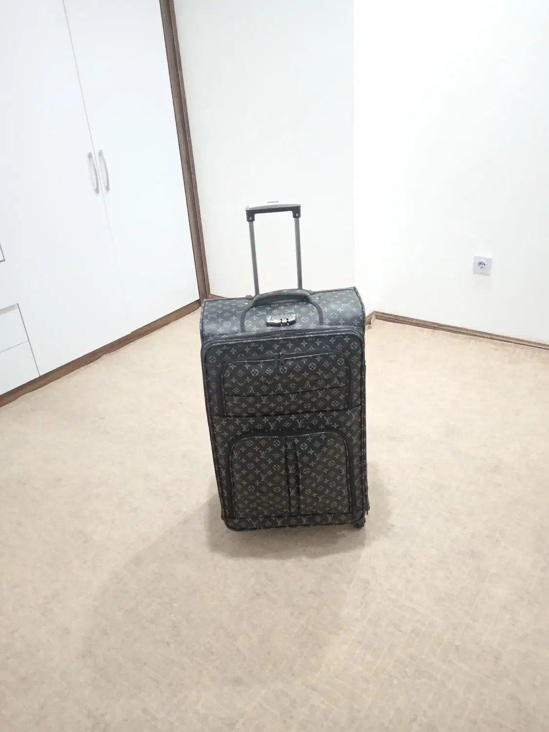 چمدان لویی ویتون نو|کیف، کفش، کمربند|مشهد, حسینآباد|دیوار
