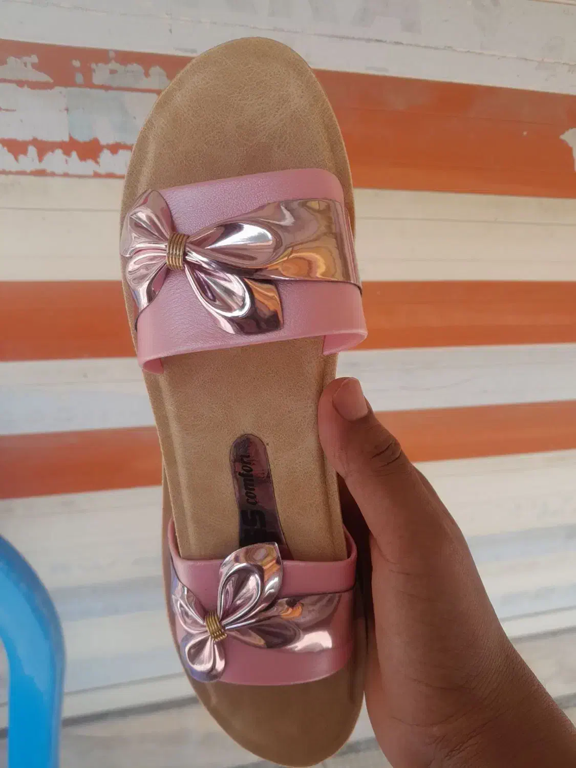 عمده|کیف، کفش، کمربند|گرگان, |دیوار