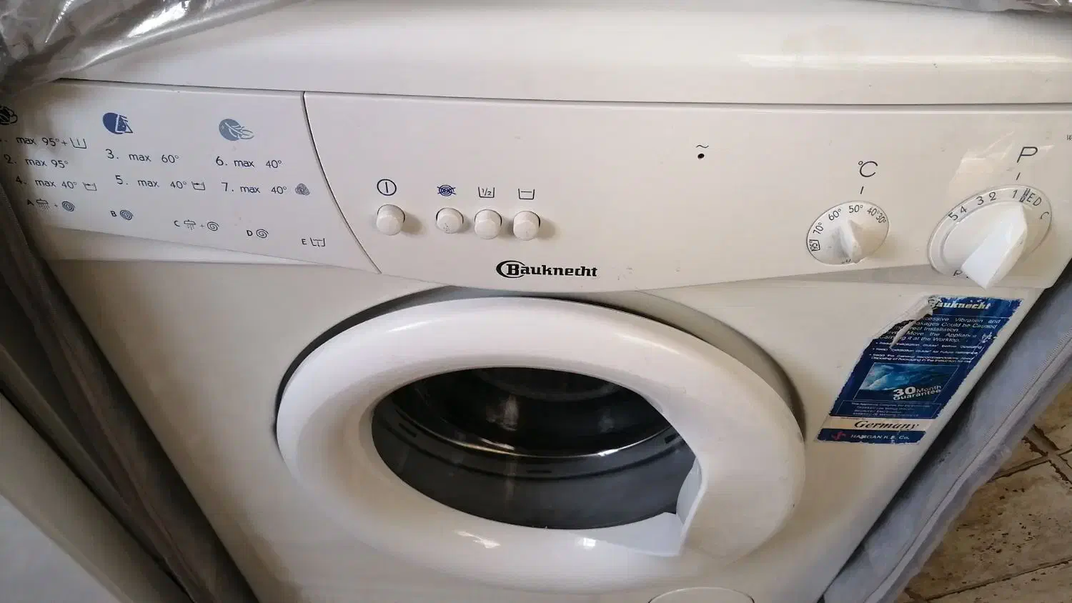 ماشین لباسشویی باکنشت|ماشین لباسشویی و خشک‌کن لباس|اصفهان, سودان|دیوار