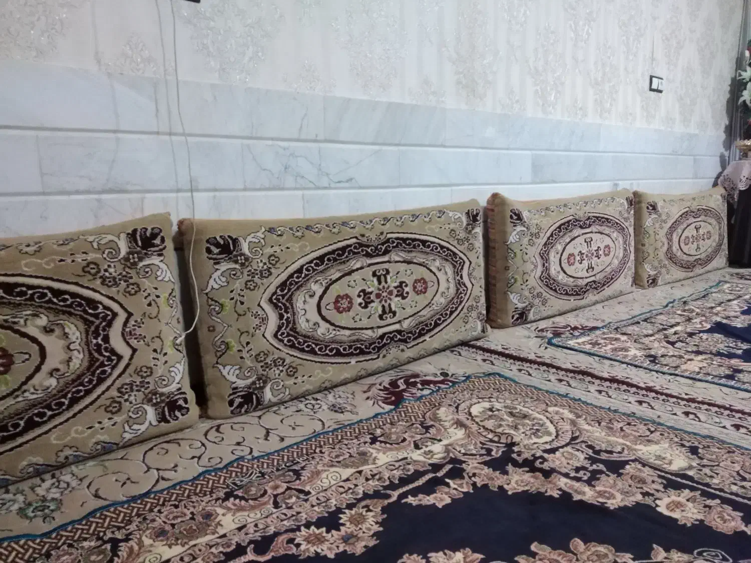 پشتی2جفت|پشتی|تربتحیدریه, پائین ولایت|دیوار