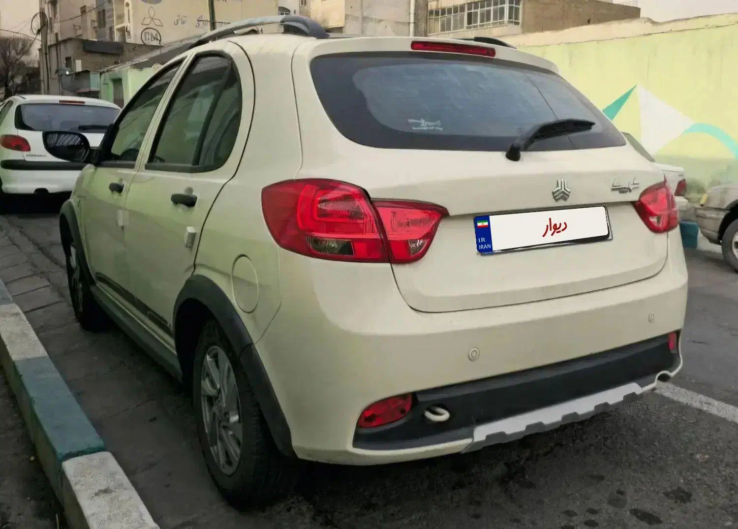 کوئیک R کرم مشکی پارس خودرویی|خودرو سواری و وانت|تهران, آهنگ|دیوار