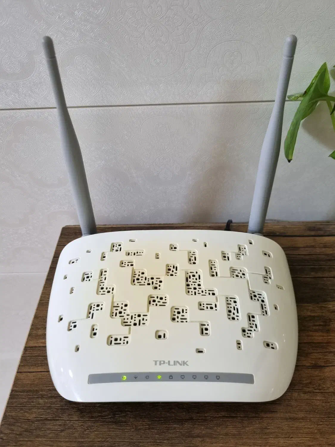 فروش مودم ایرانسل TF-i60 E1 و دو مودم ADSL TP LiNK|مودم و تجهیزات شبکه|قشم, |دیوار