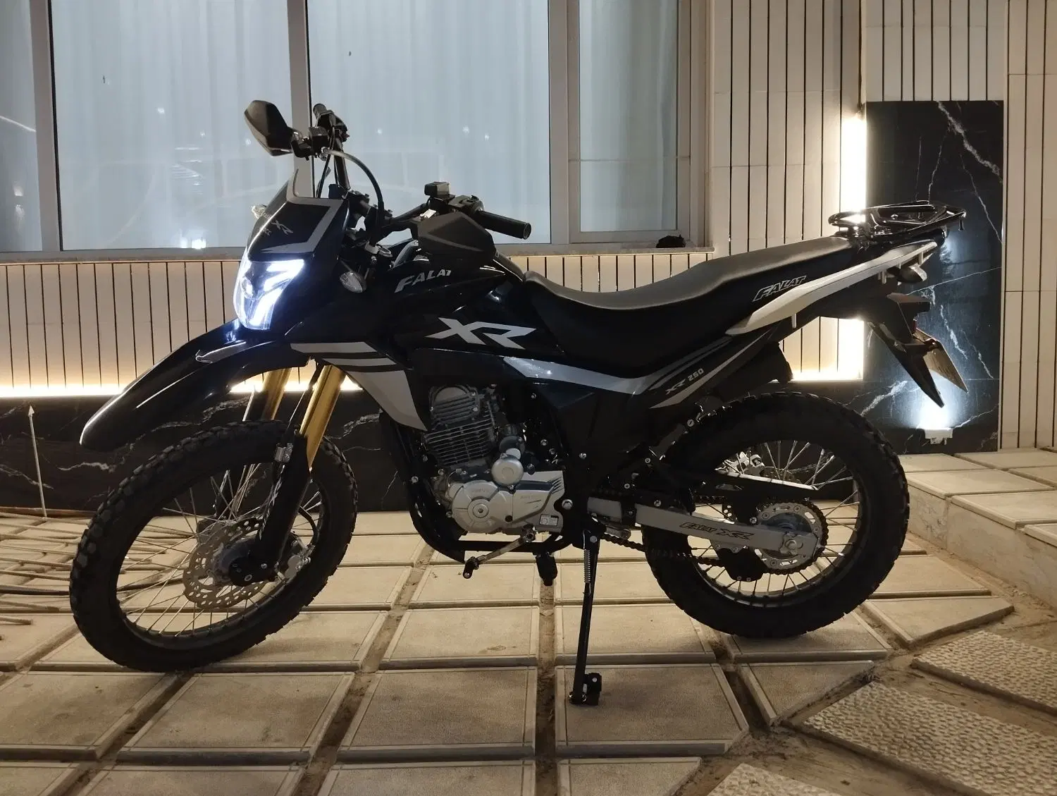 فلات xr250|موتورسیکلت|قره کهریز, |دیوار