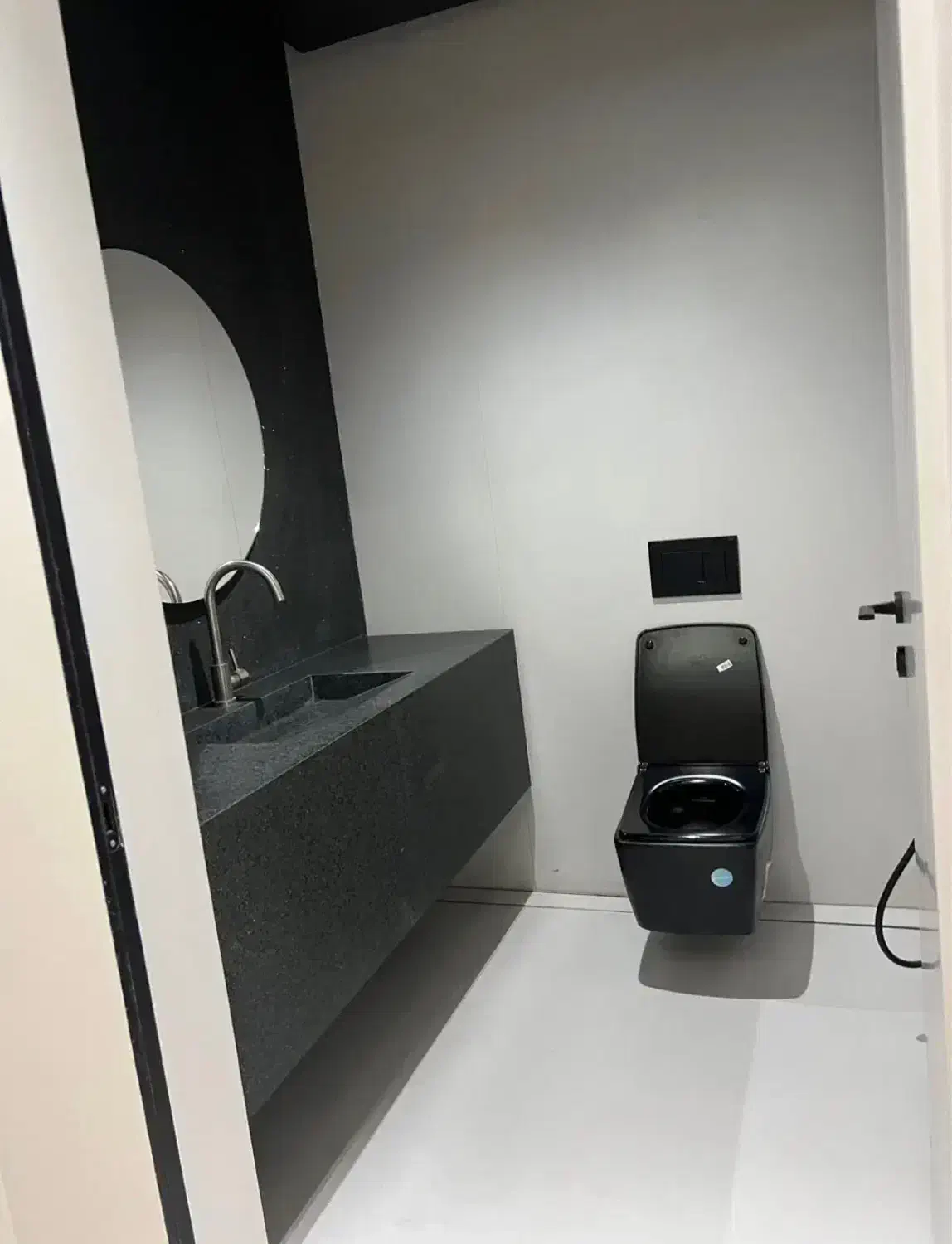 دیباجی جنوبی/۲۲۲متر ۲خواب ۱مستر/نوساز/تکواحدی/2P