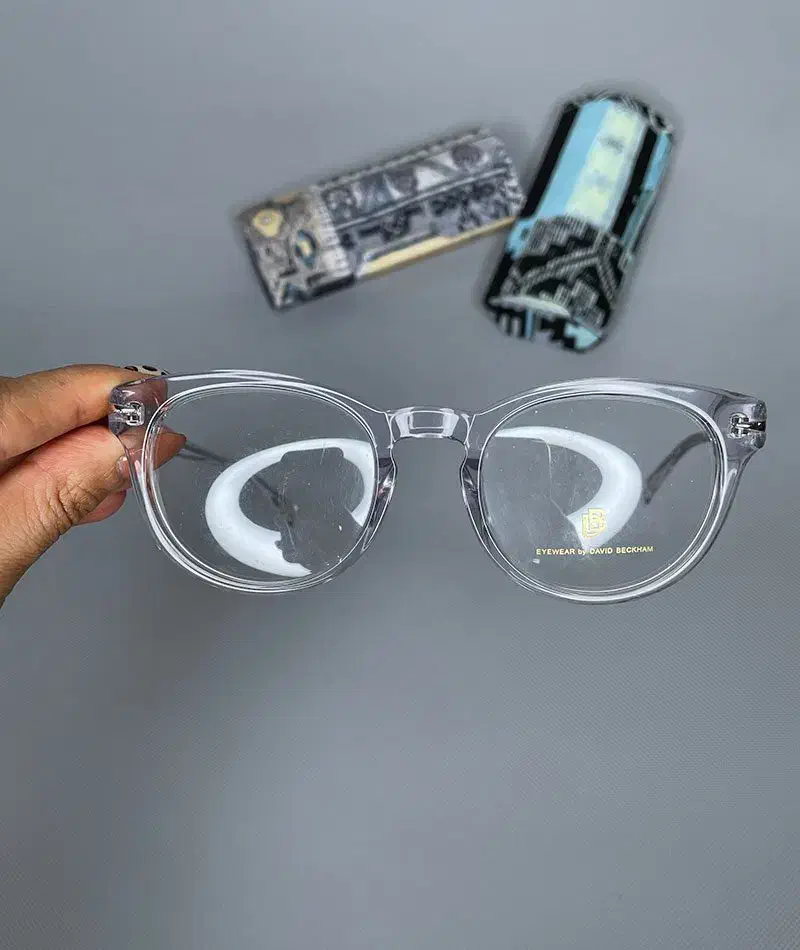 عینک گم شده|اشیا|قم, عمار یاسر|دیوار