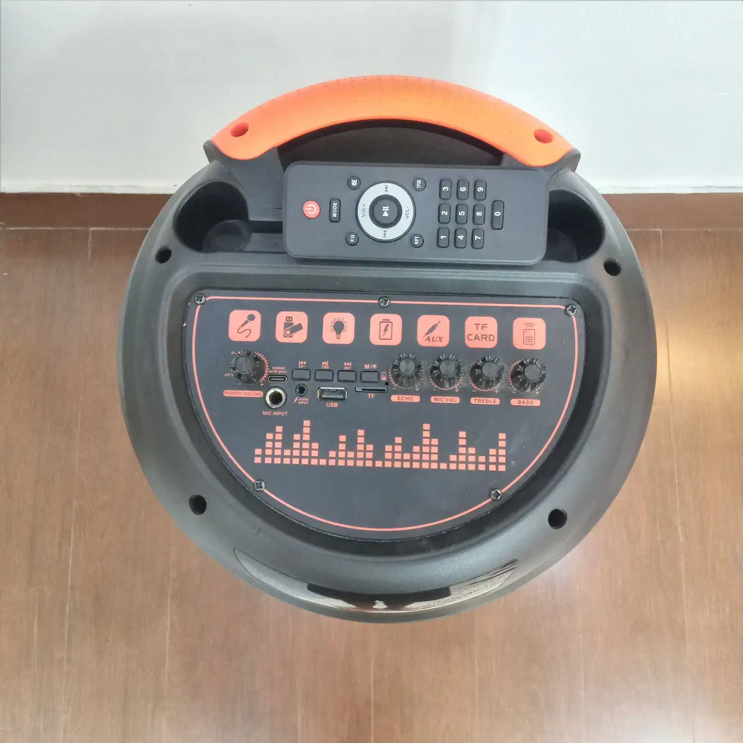 باند نو دارای میکروفن بلوتوث فلش خور شارژی|سیستم صوتی خانگی|رزن, |دیوار