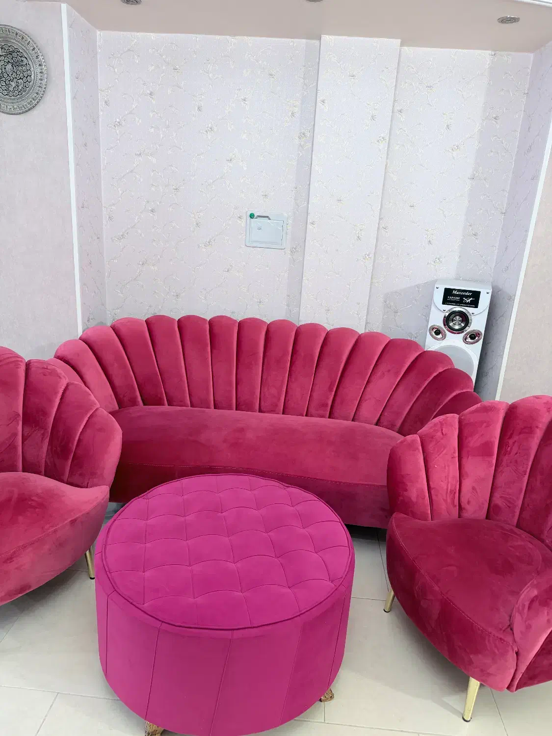 مبل صدفی رنگ مرجانی ترک درحد نو|مبلمان خانگی و میز عسلی|هشتگرد, مدرس|دیوار