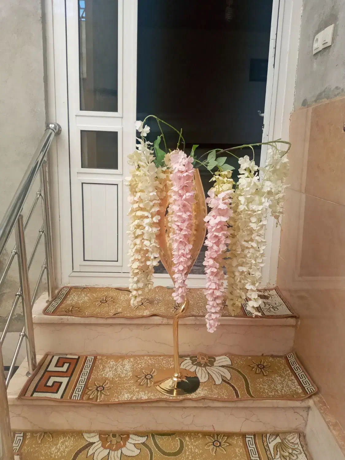 گلدان وگل|گل مصنوعی|کرمانشاه, |دیوار