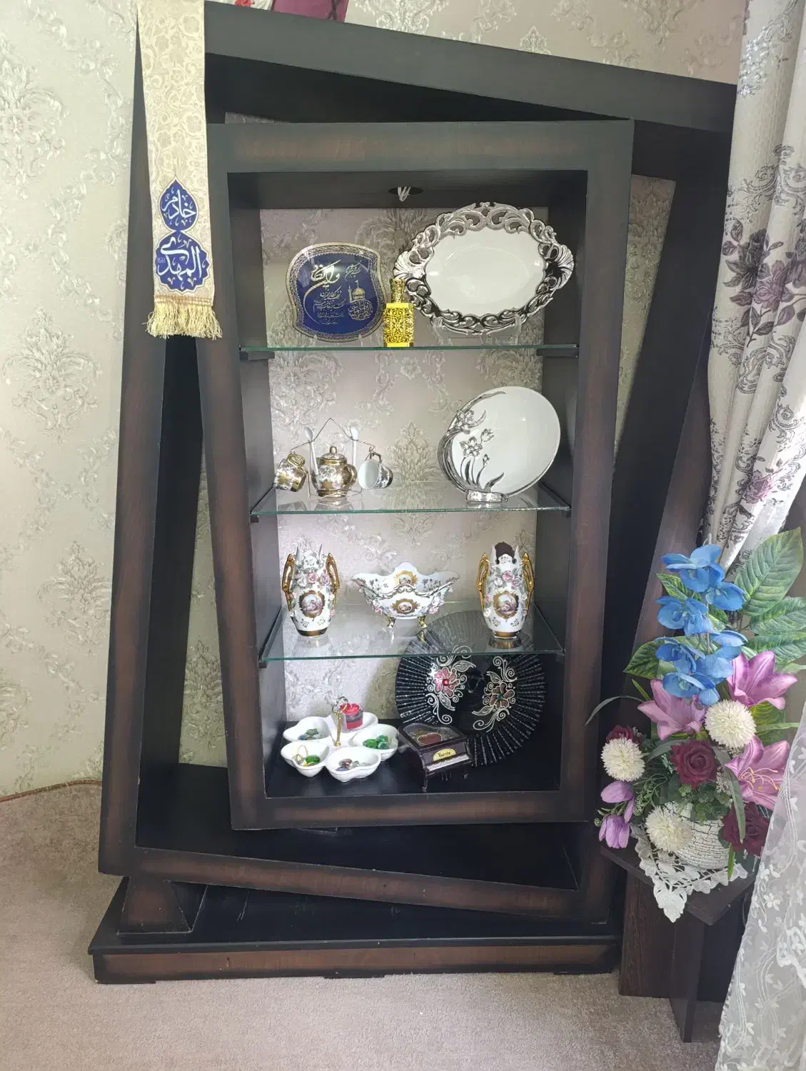 گنجه مناسب مغازه و آرایشگاه|بوفه، ویترین، کنسول|رضویه, |دیوار