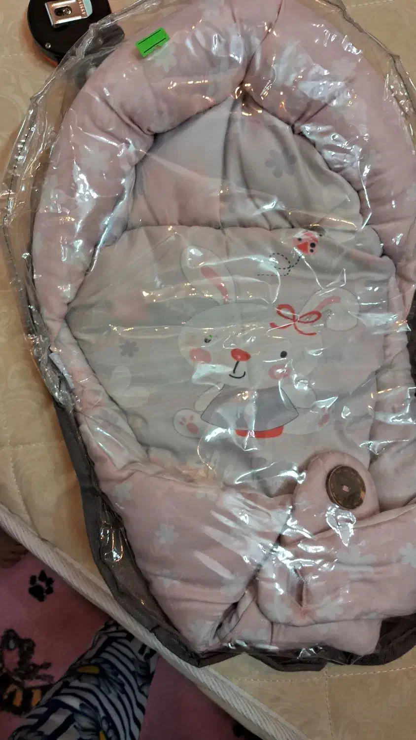 آغوشی|اسباب و اثاث بچه|بیرجند, |دیوار