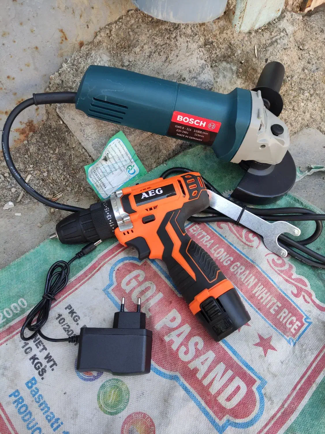 دریل شارژی آاگ آلمانی 12ولت دلر مینی فرز بوش فرز|ماشین‌آلات صنعتی|مشهد, شهید معقول|دیوار