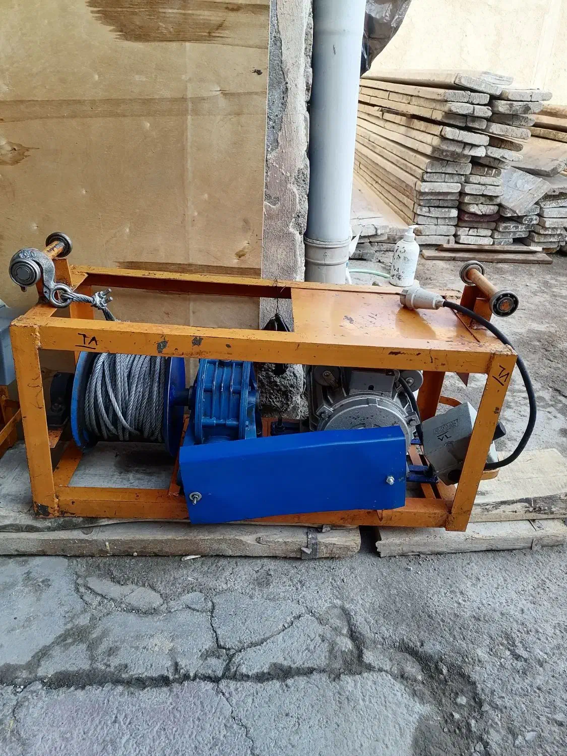 بالابر|ماشین‌آلات صنعتی|قزوین, |دیوار