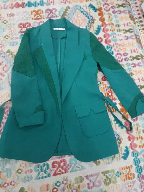 مانتو کتی|لباس|قم, باغ شریفی|دیوار