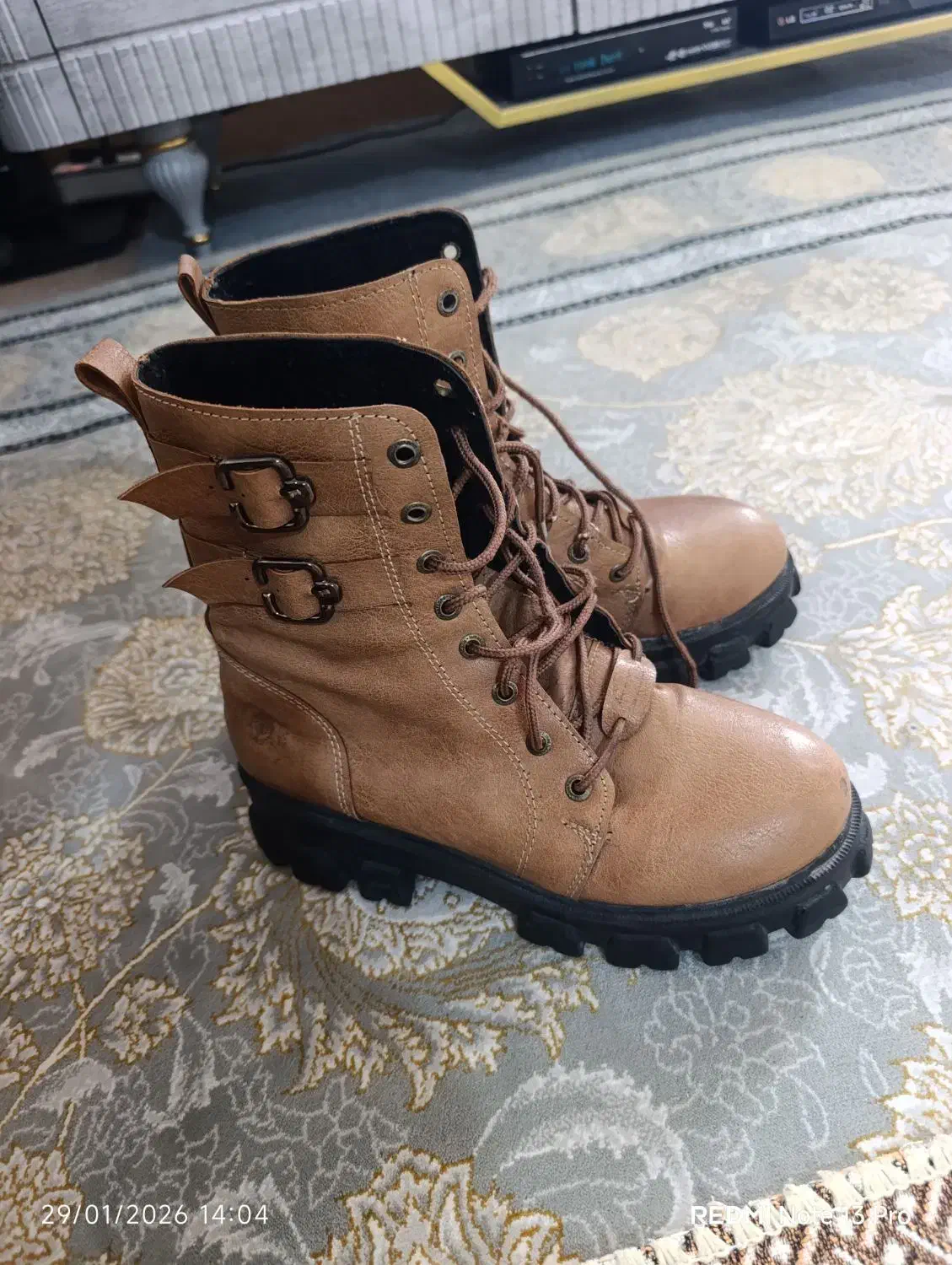 پوتین زنانه|کیف، کفش، کمربند|ایلخچی, |دیوار