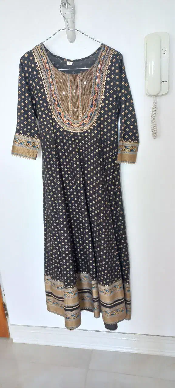 ساحلی زنانه|لباس|تویسرکان, |دیوار