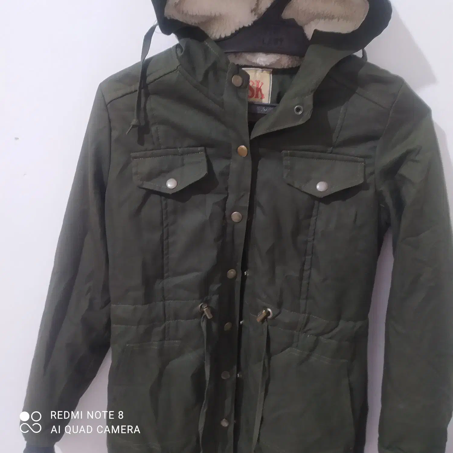 کاپشن|لباس|دورود, |دیوار