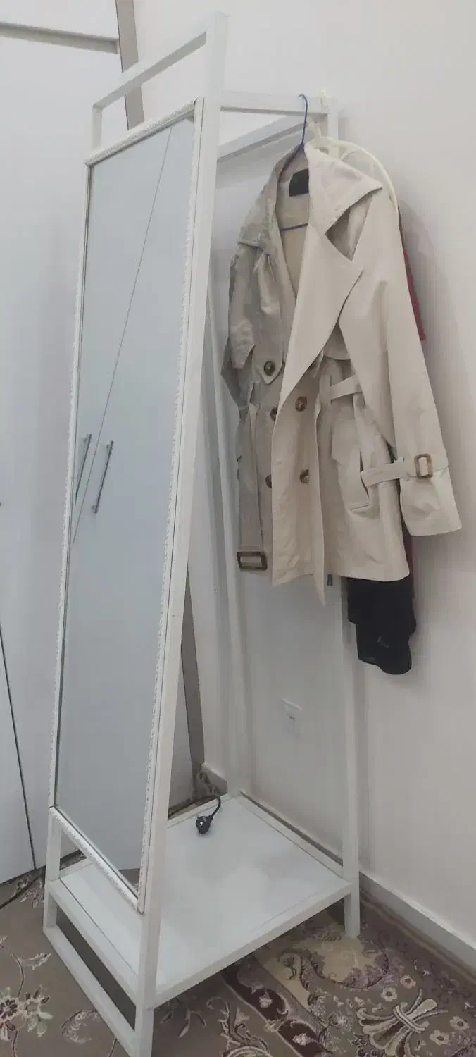 آینهایستاده قدی در حد نو|آینه|کاشمر, |دیوار