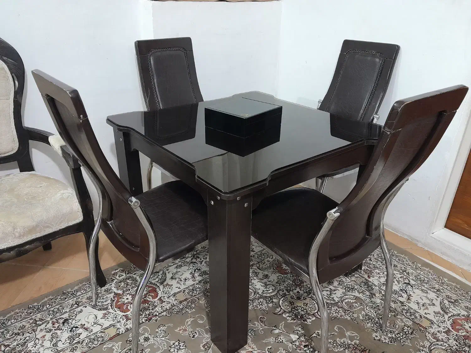 میز غذاخوری ۴ نفره|میز و صندلی غذاخوری|طرقبه, |دیوار