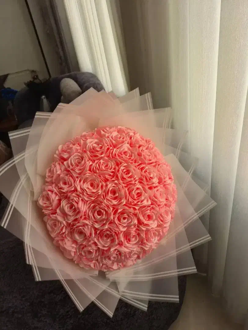 دسته گل،بوکت پروانه ایی،رز ربانی (مصنوعی)|گل مصنوعی|پرند, فاز ۶|دیوار